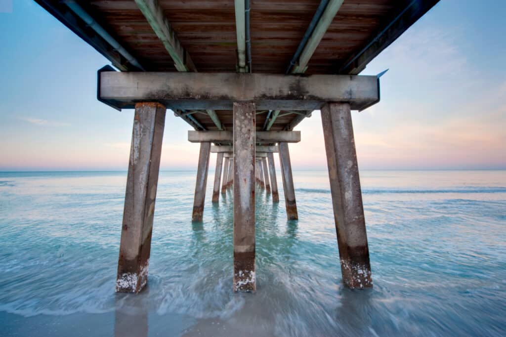 naples-pier-at-dawn-style